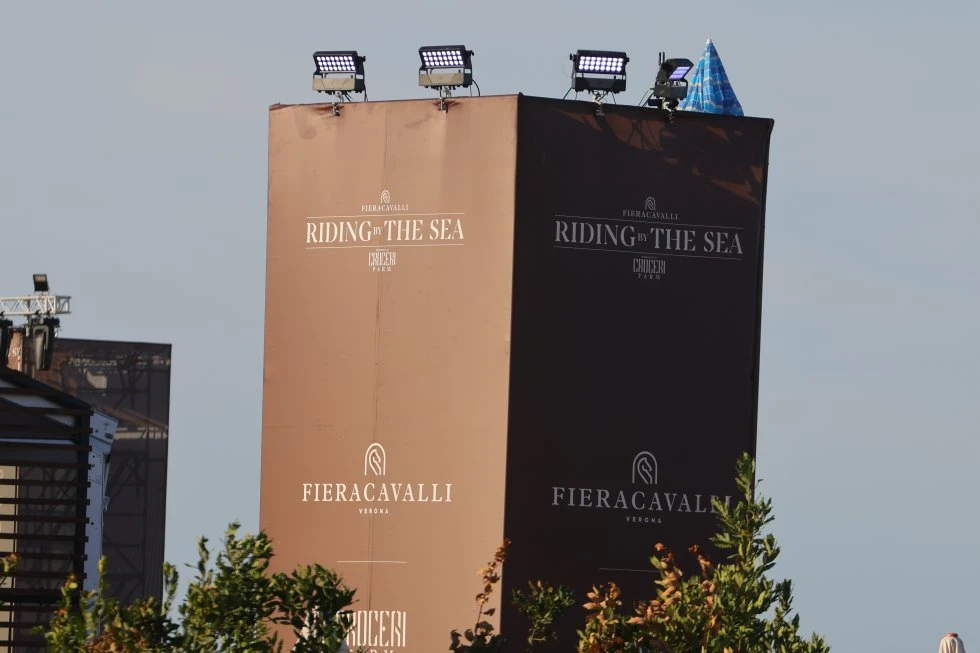 Riding by the Sea 2026: l'allestimento firmato SEC Events