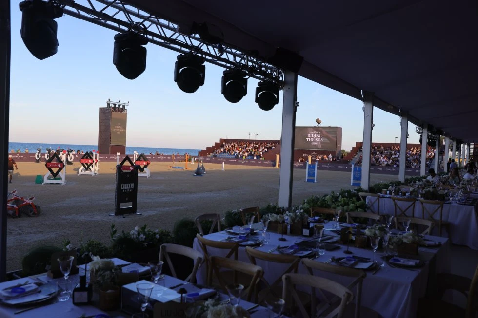 Riding by the Sea 2026: l'allestimento firmato SEC Events