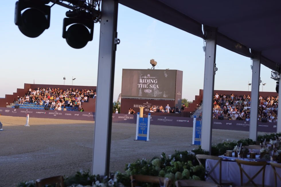 Riding by the Sea 2026: l'allestimento firmato SEC Events